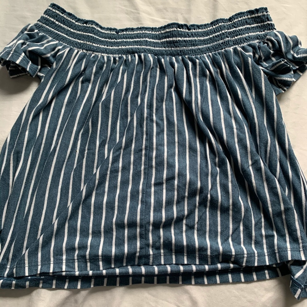 Women’s off the shoulder shirt